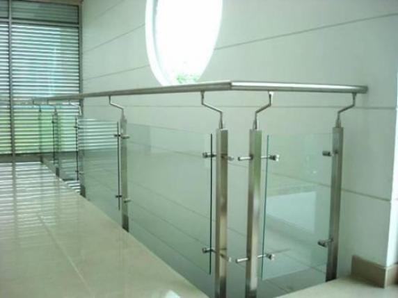 gallery/298258_569534359744379_292911352_n